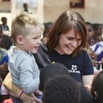 Sofie met haar zoontje Magnus in Malawi ©Jacco van Laar