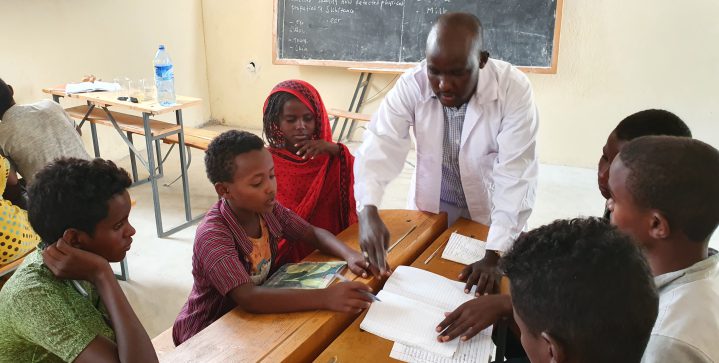 Onderwijs voor ontheemde kinderen in Ethiopië