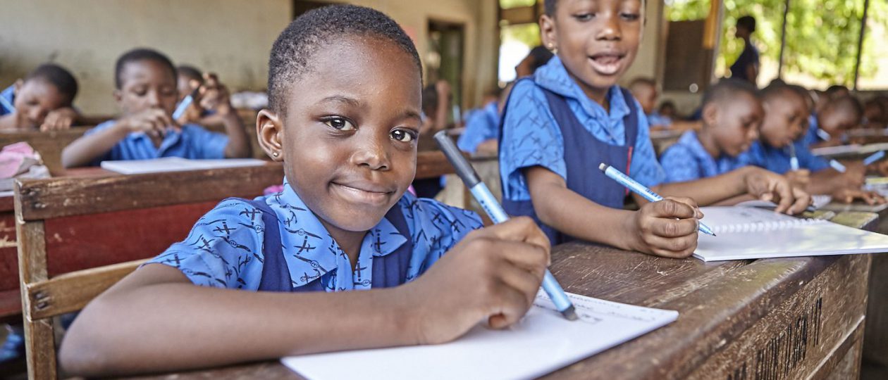 Homepage Edukans meisje op school