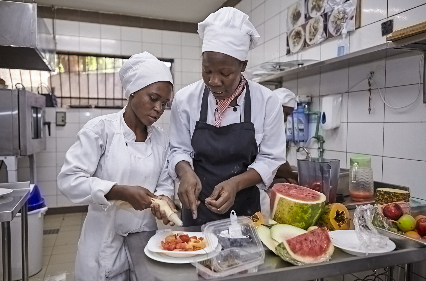 Edukans-NL-Kenia-jongeren-werk-kok-AFAS