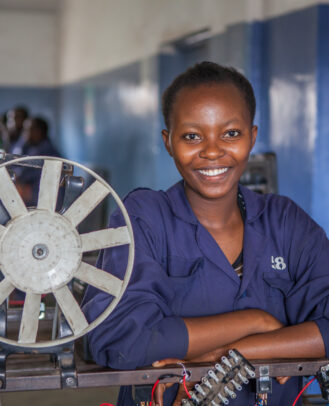 Edukans-NL-Nancy-Kenia-jongere-elektrotechnisch-ingenieur