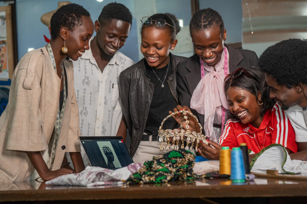 Edukans-NL-Wear-the-Green-Future-jongeren-opleiding-mode-textiel-Delight-Fashion-School-Nairobi-Kenia