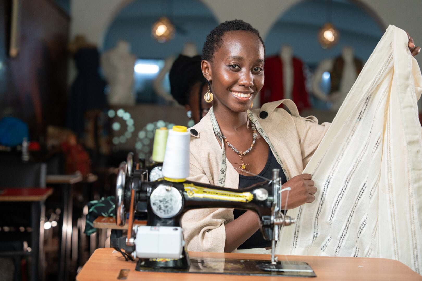 Edukans-NL-Wear-the-Green-Future-jongeren-opleiding-mode-textiel-Delight-Fashion-School-Nairobi-Kenia-4-1