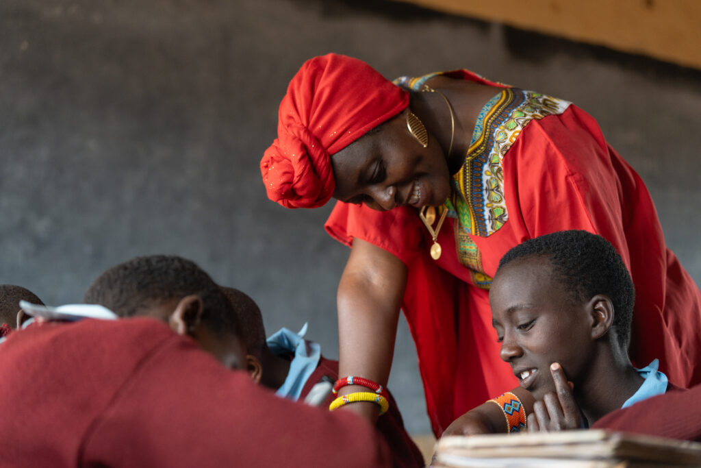 Edukans-2025-July-Kenya-Basic-Education-children-school-Kajiado-teacher-Lucy-branding-campaign-heroes-helden